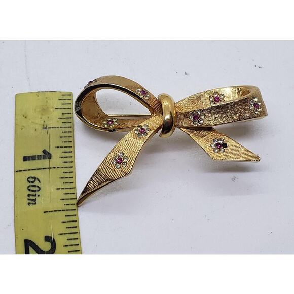 Vintage Bow Brooch 3D Gold Tone Pink/Red Rhinestone Flower Accents signed BSK - Picture 8 of 10